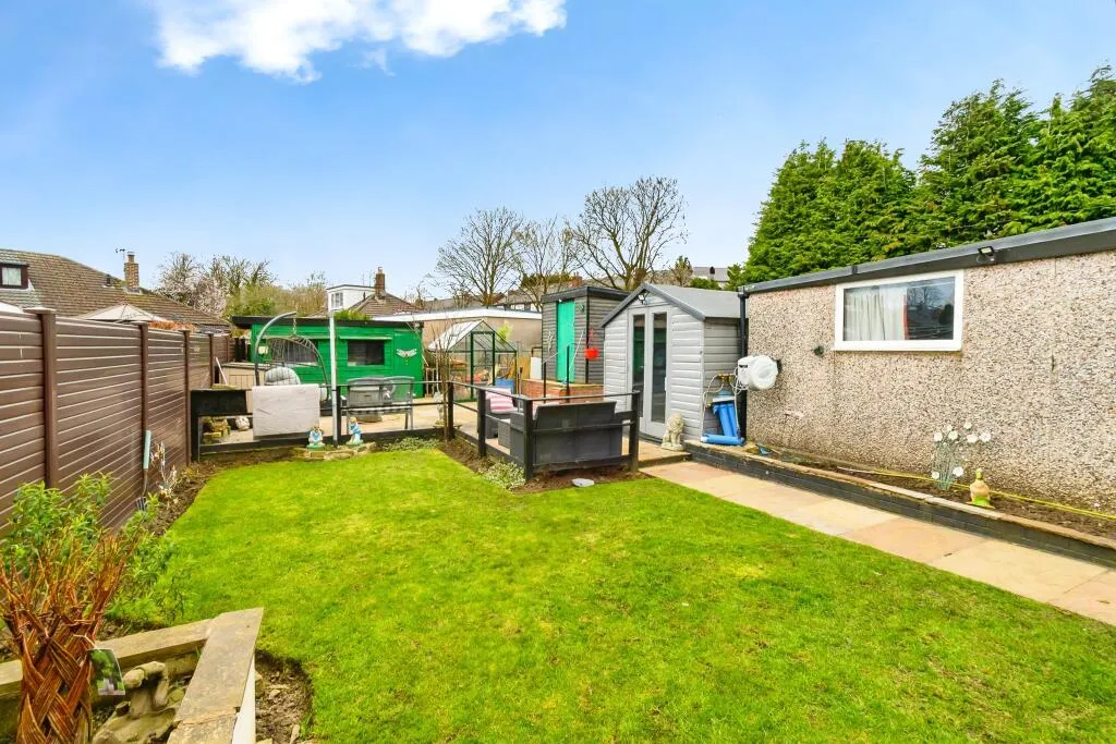 2 bed Semi-Detached Bungalow