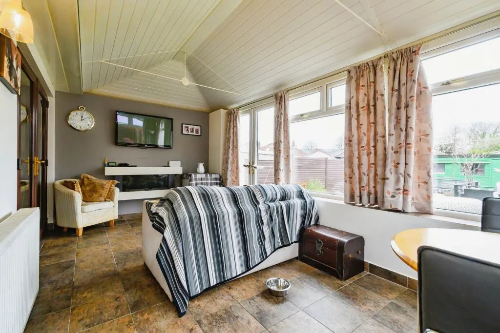 2 bed Semi-Detached Bungalow