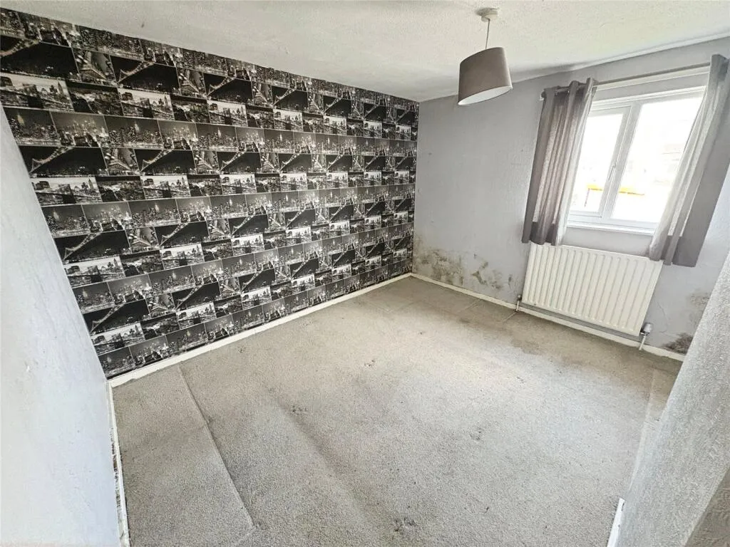 4 bed Semi-Detached