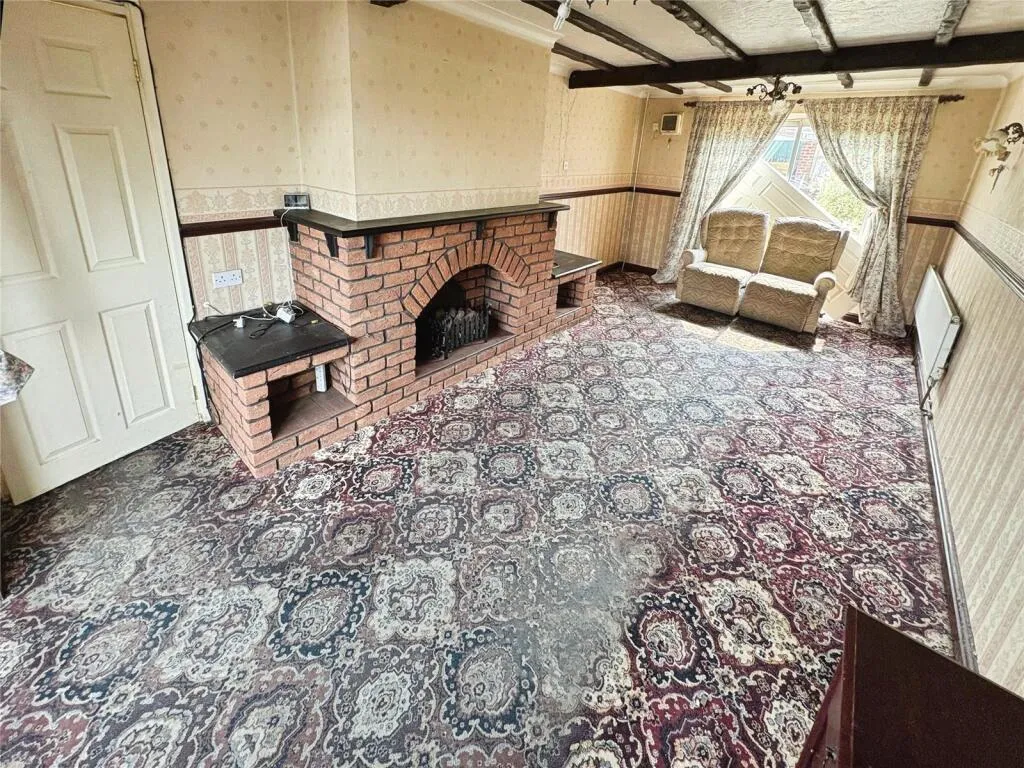4 bed Semi-Detached