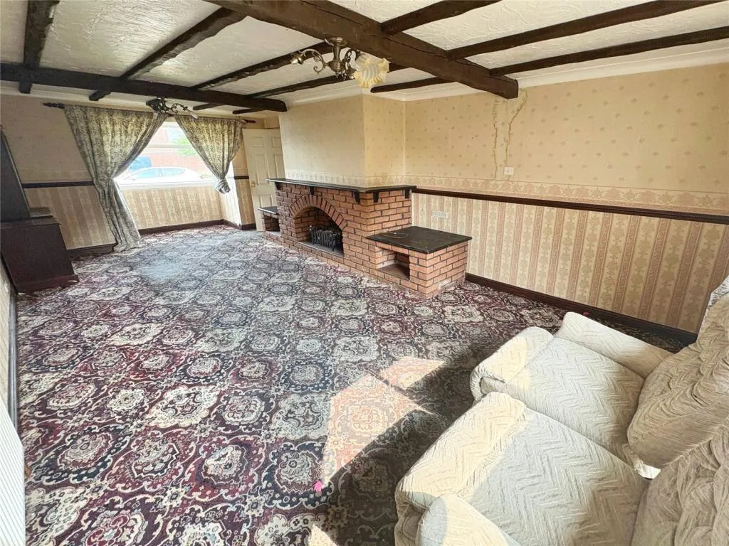 4 bed Semi-Detached