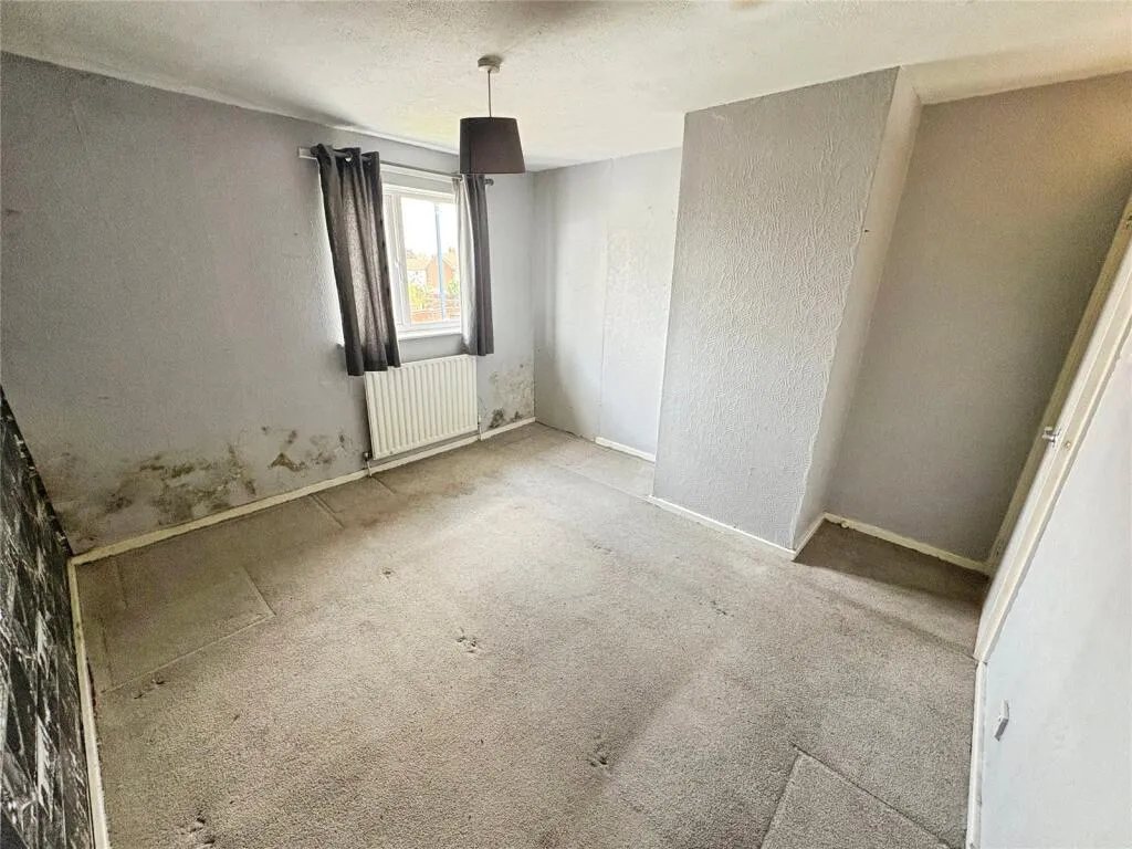 4 bed Semi-Detached