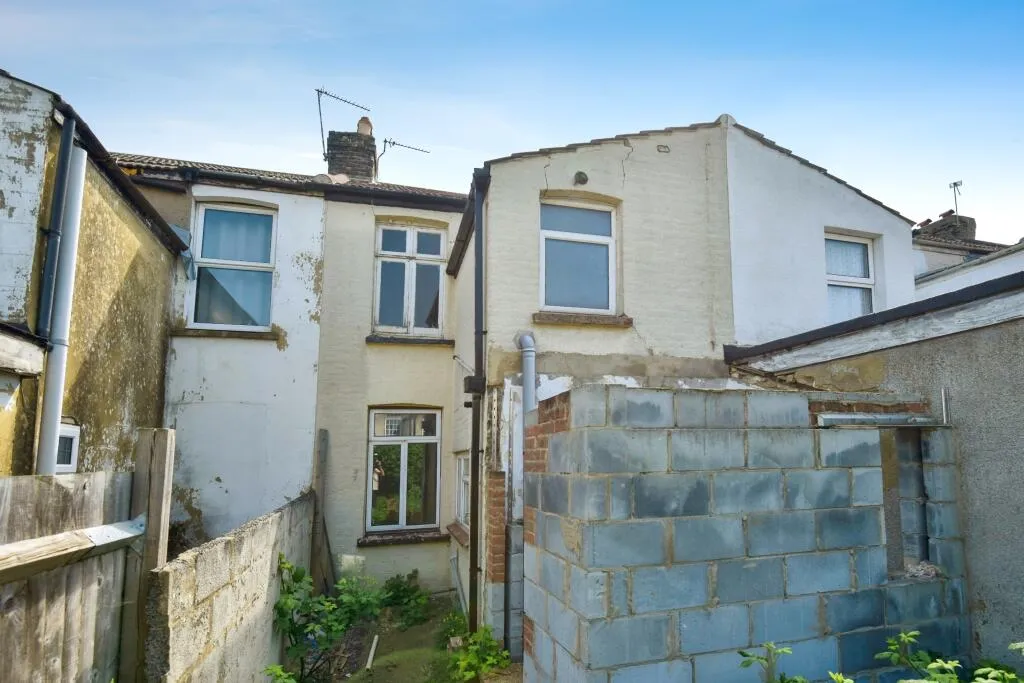 2 bed Terraced