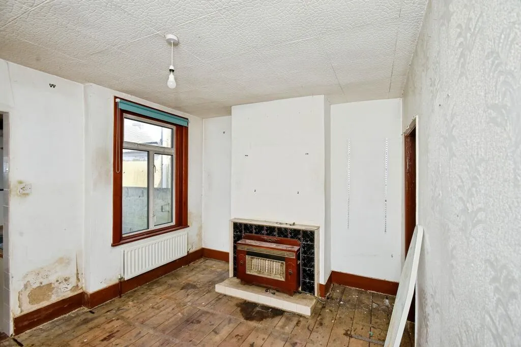 2 bed Terraced