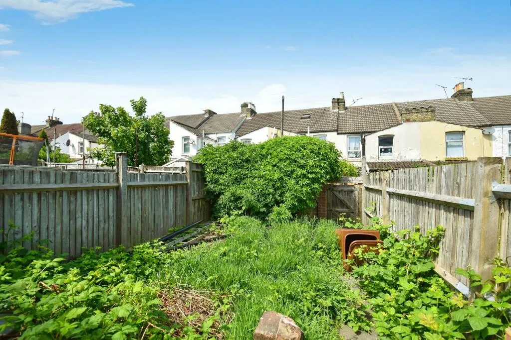 2 bed Terraced