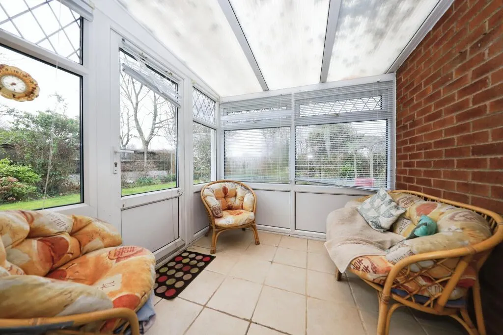 2 bed Detached Bungalow
