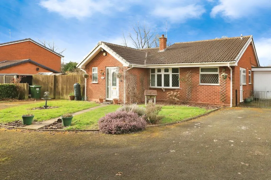 2 bed Detached Bungalow