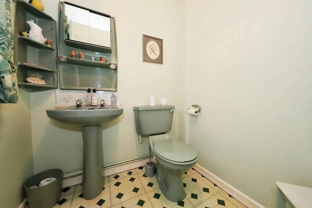 2 bed Detached Bungalow