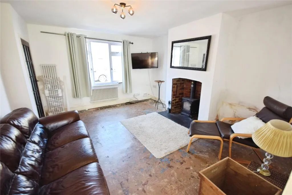 2 bed Semi-Detached