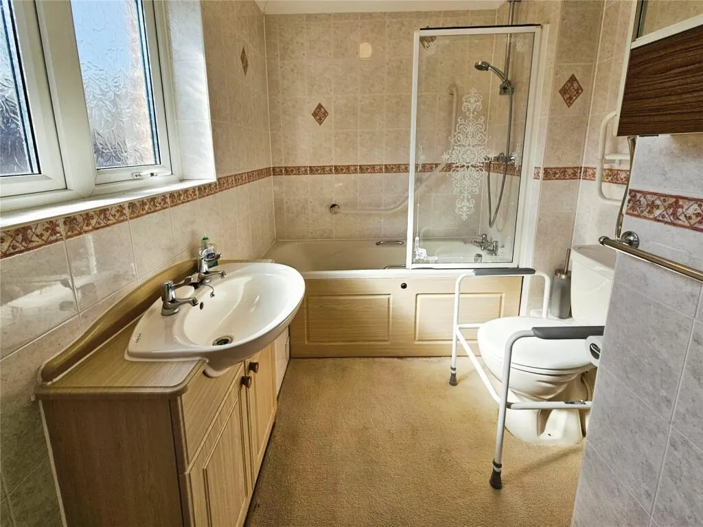 1 bed Retirement Property