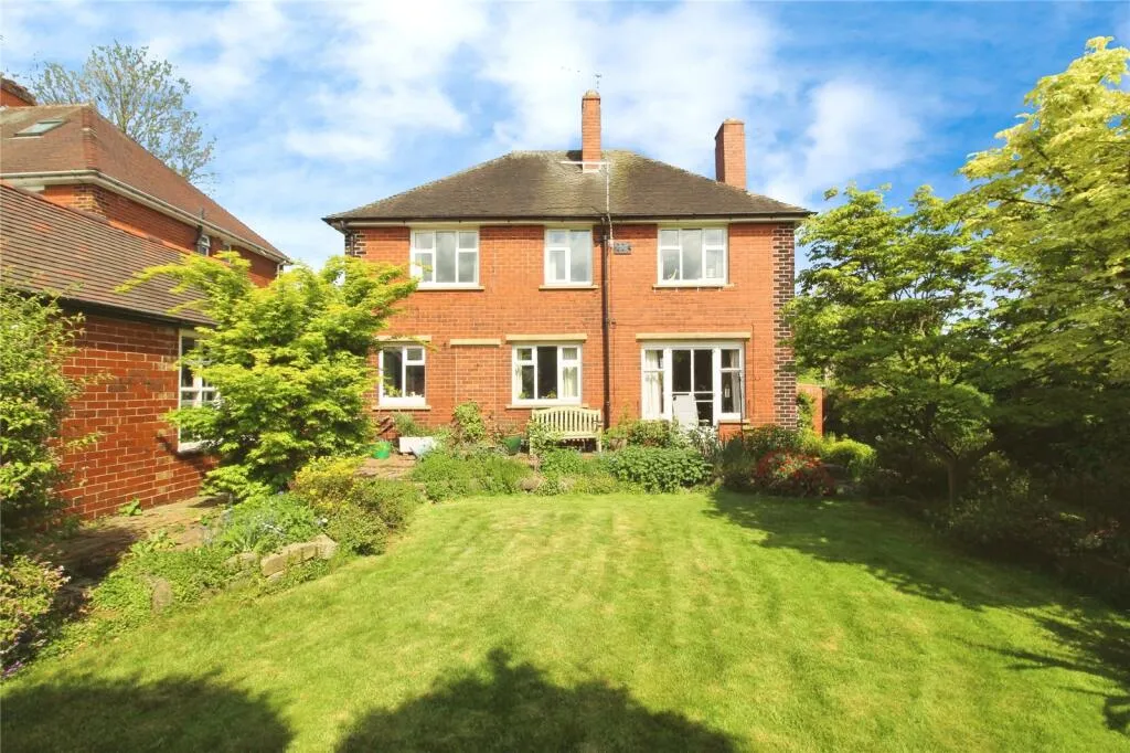 4 bed Detached
