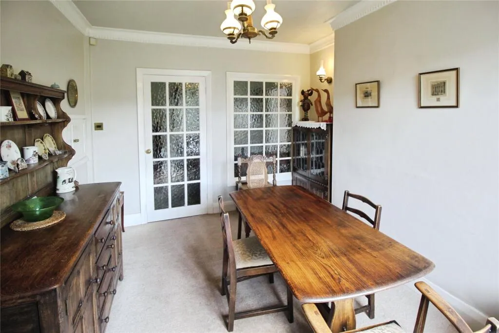 4 bed Detached