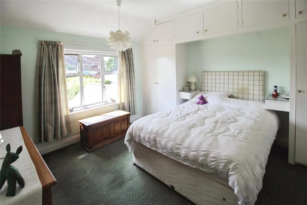 4 bed Detached