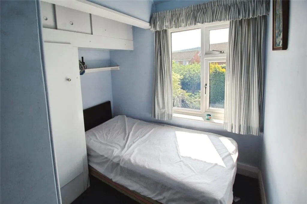 4 bed Detached
