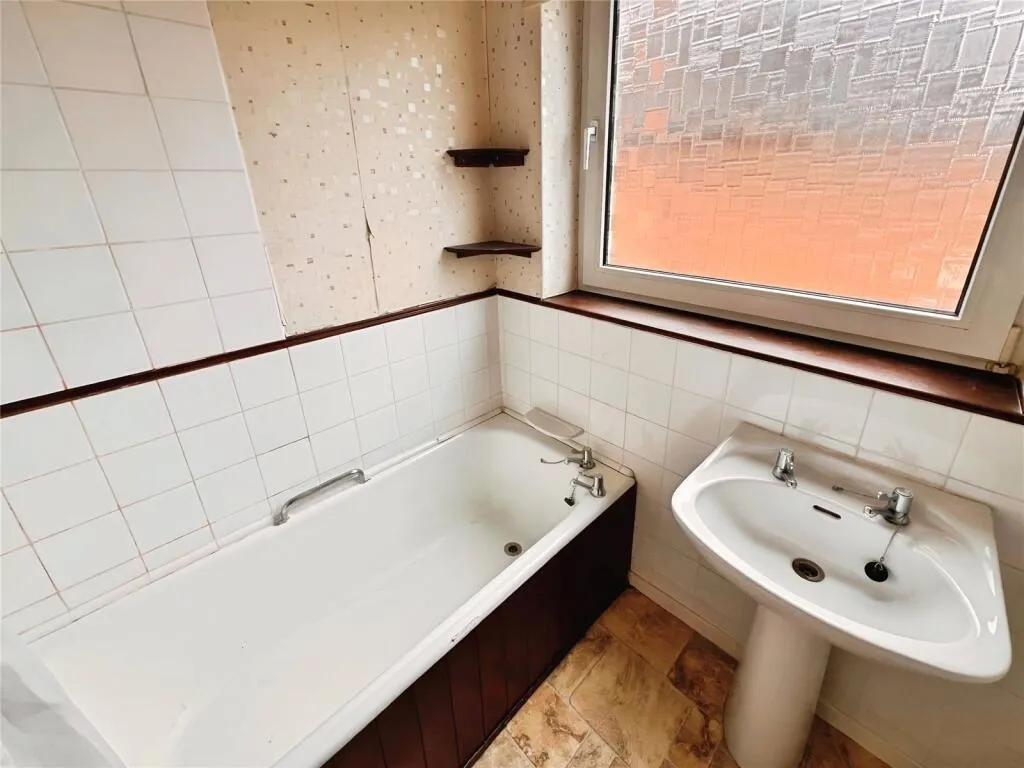 3 bed Semi-Detached
