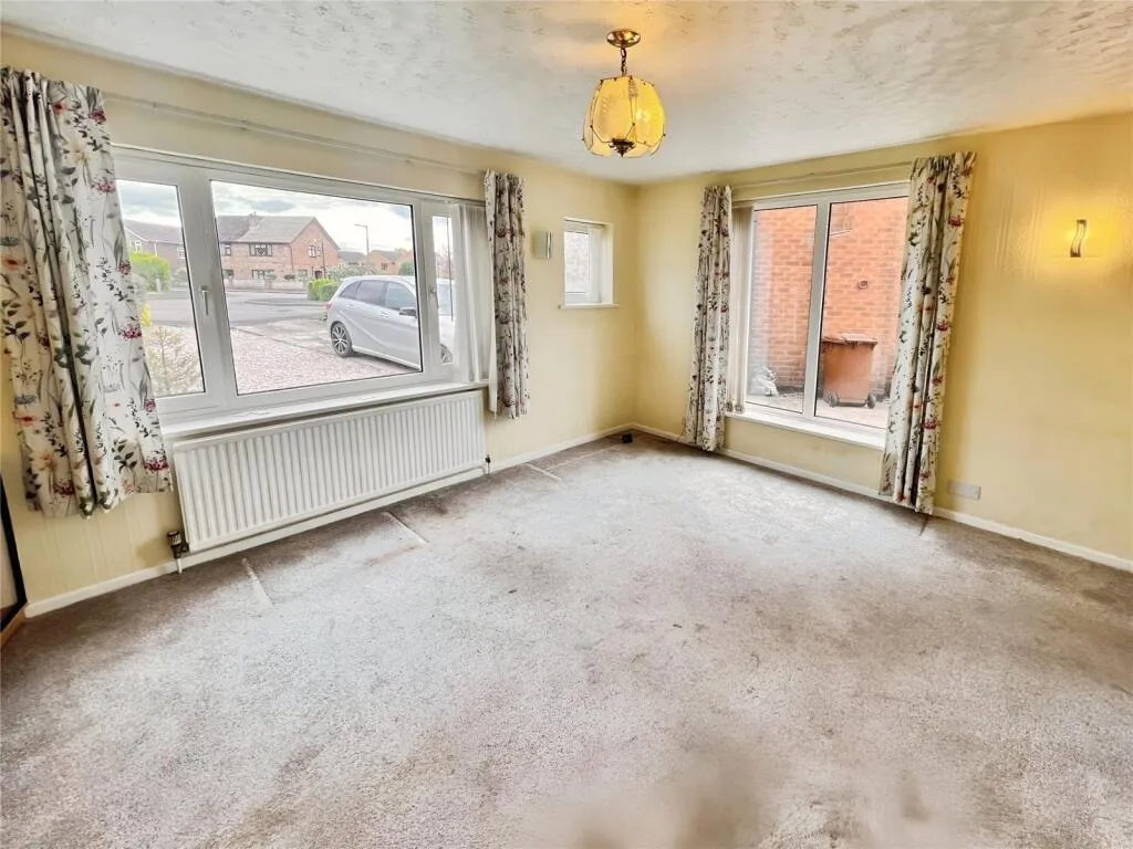 3 bed Semi-Detached