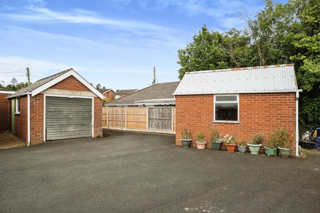 3 bed Detached Bungalow