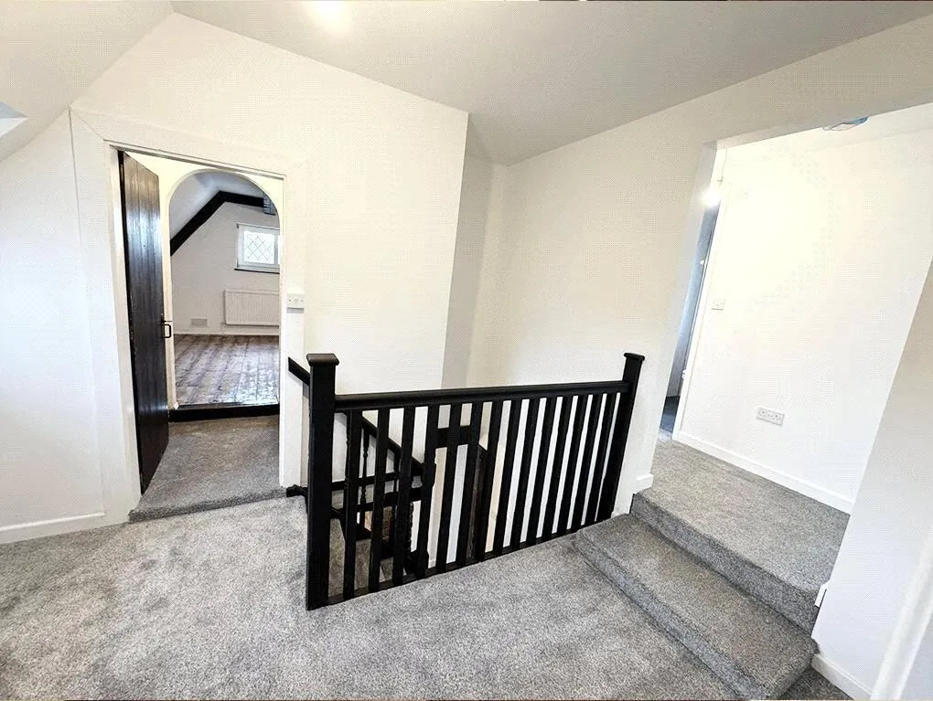 4 bed Detached