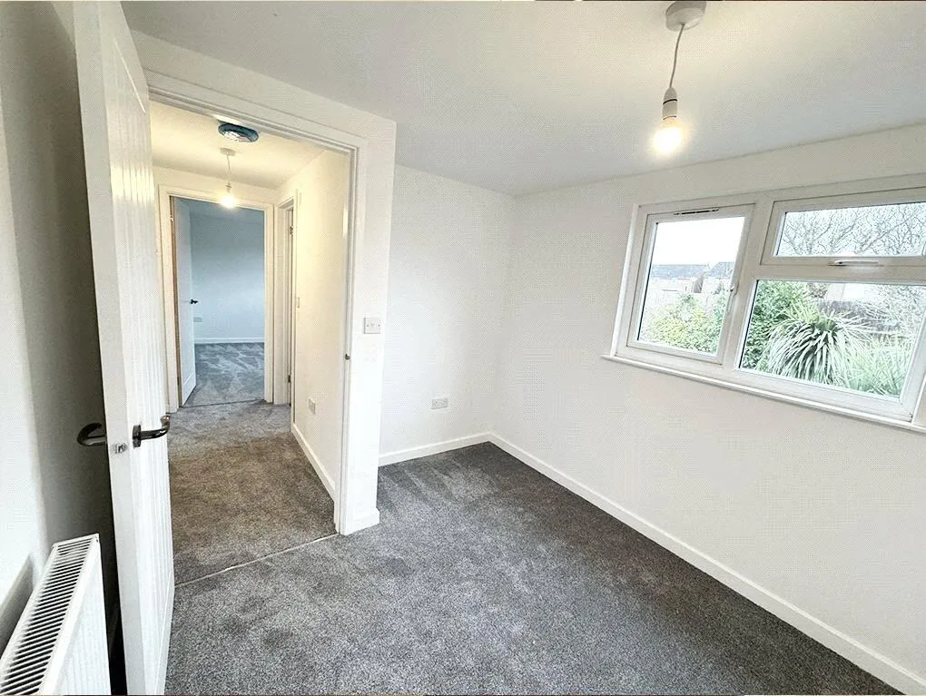 4 bed Detached