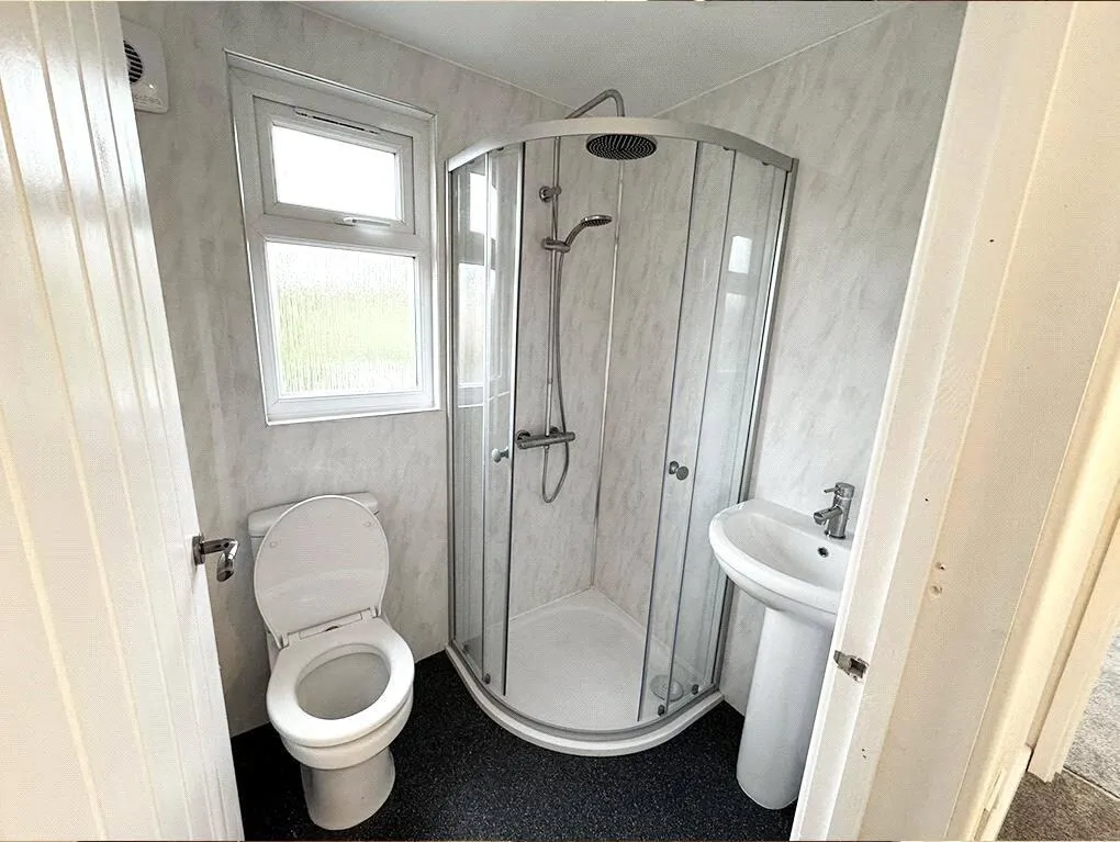 4 bed Detached