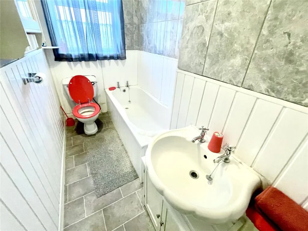 2 bed Terraced