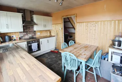 2 bed End of Terrace