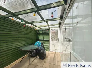 2 bed End of Terrace