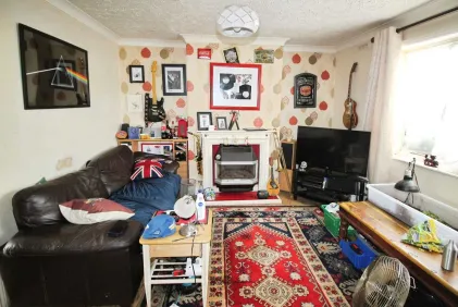 3 bed Terraced