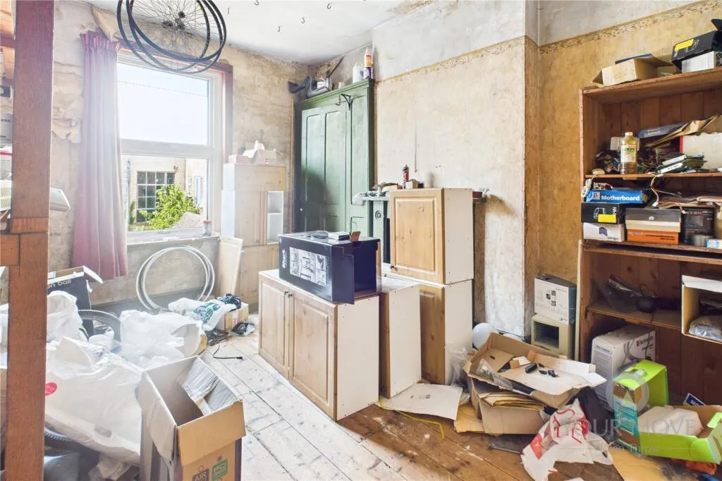 6 bed Semi-Detached