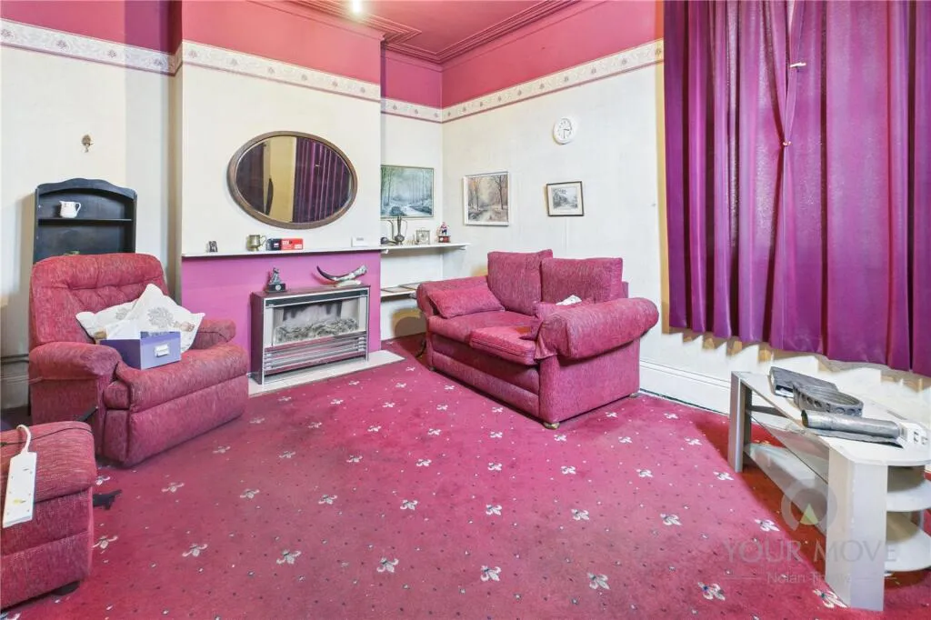 6 bed Semi-Detached