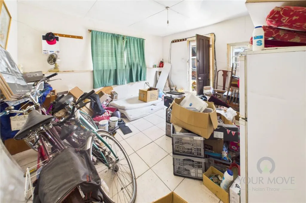 6 bed Semi-Detached