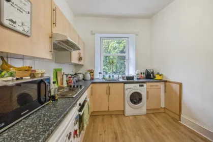 2 bed Ground Flat