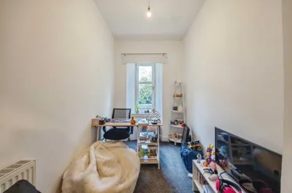 2 bed Ground Flat