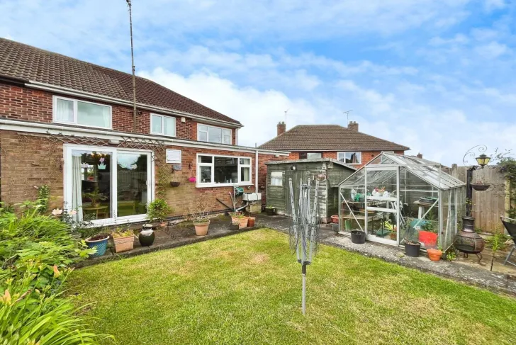 4 bed Semi-Detached