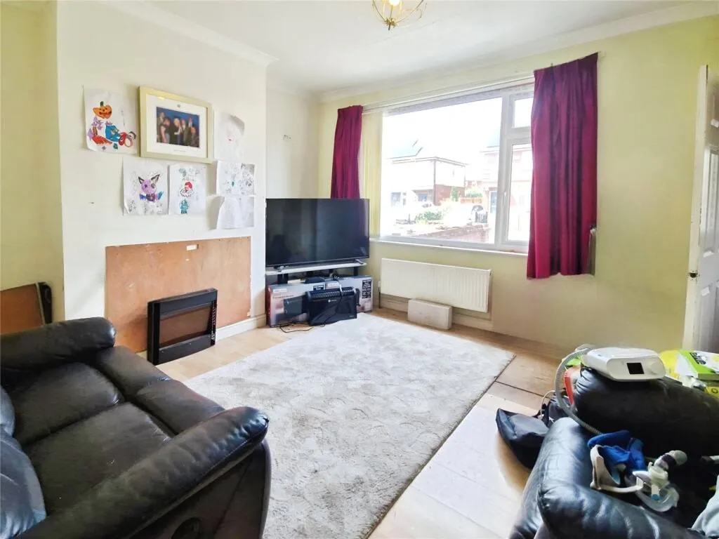 3 bed Semi-Detached