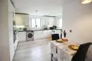 5 bed Detached