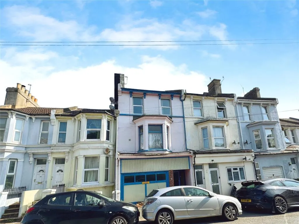 4 bed Terraced
