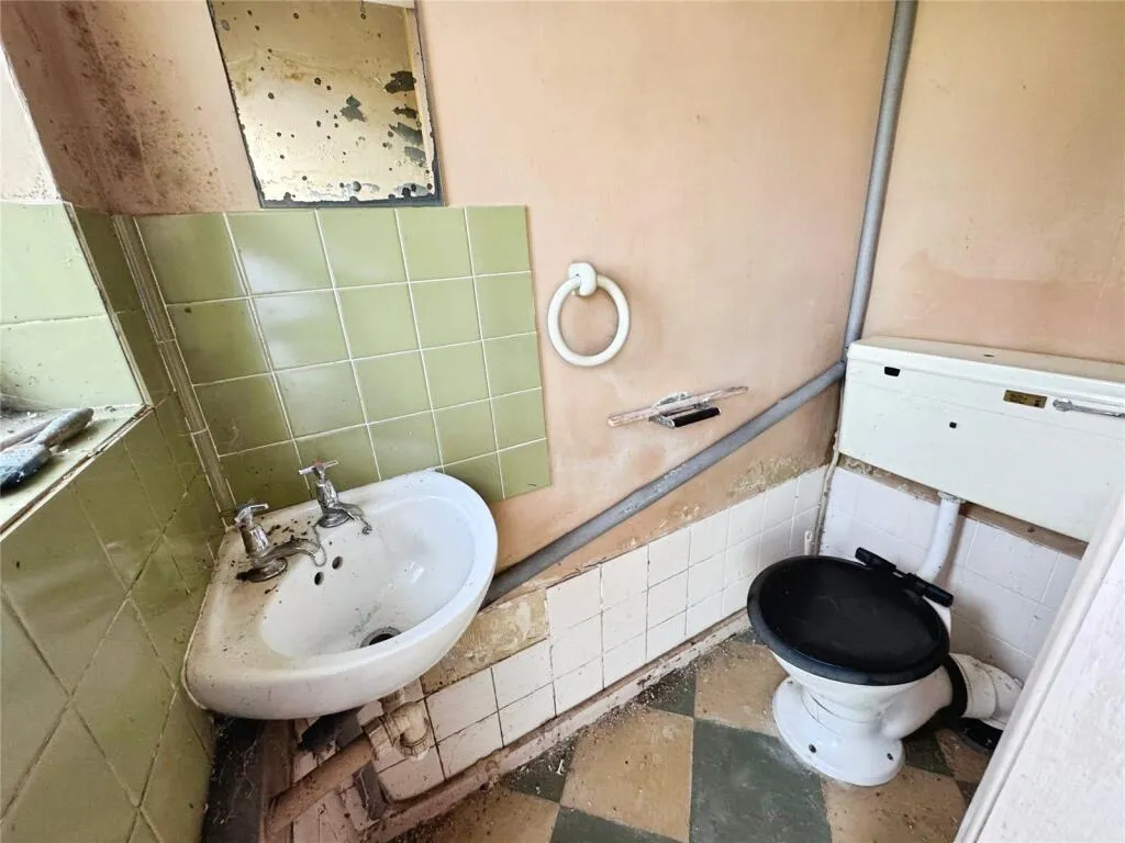 4 bed Terraced