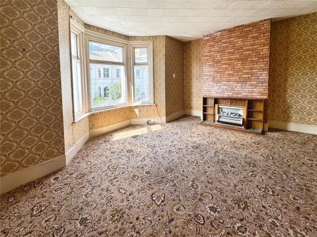 4 bed Terraced