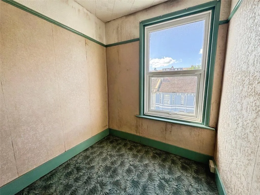 4 bed Terraced