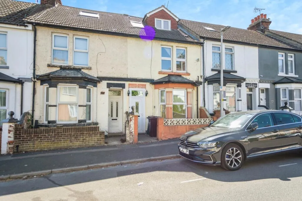 4 bed Terraced
