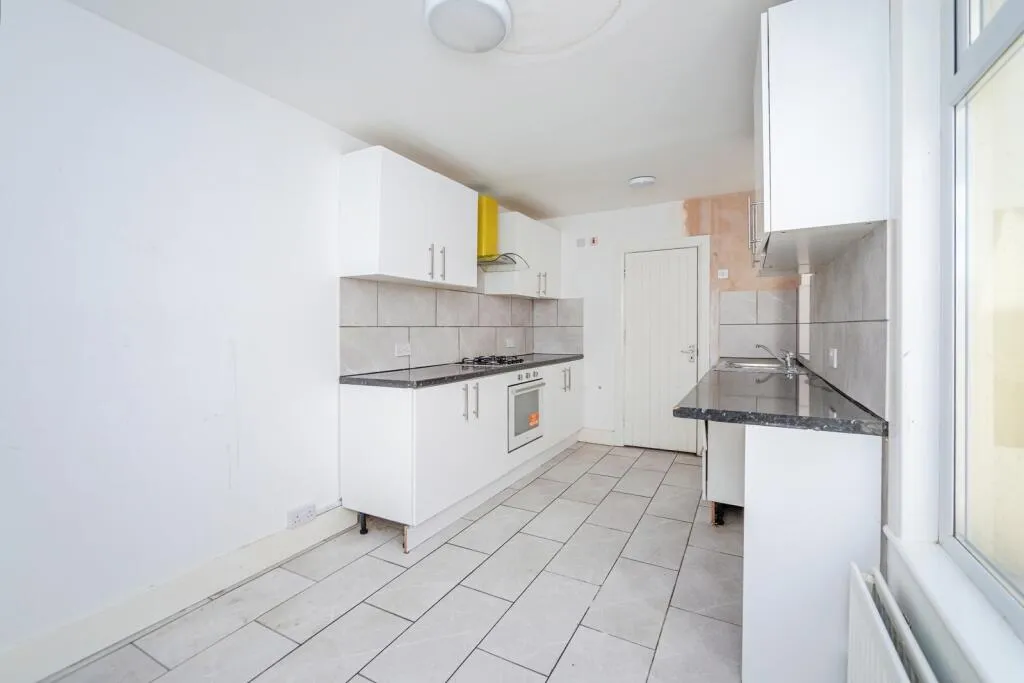 4 bed Terraced