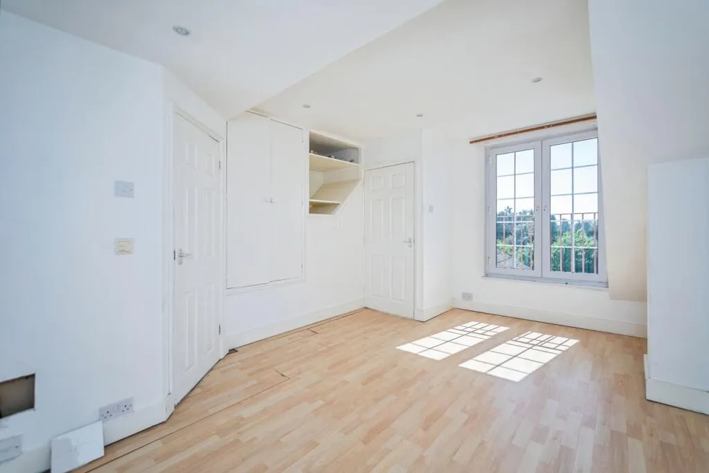 4 bed Terraced