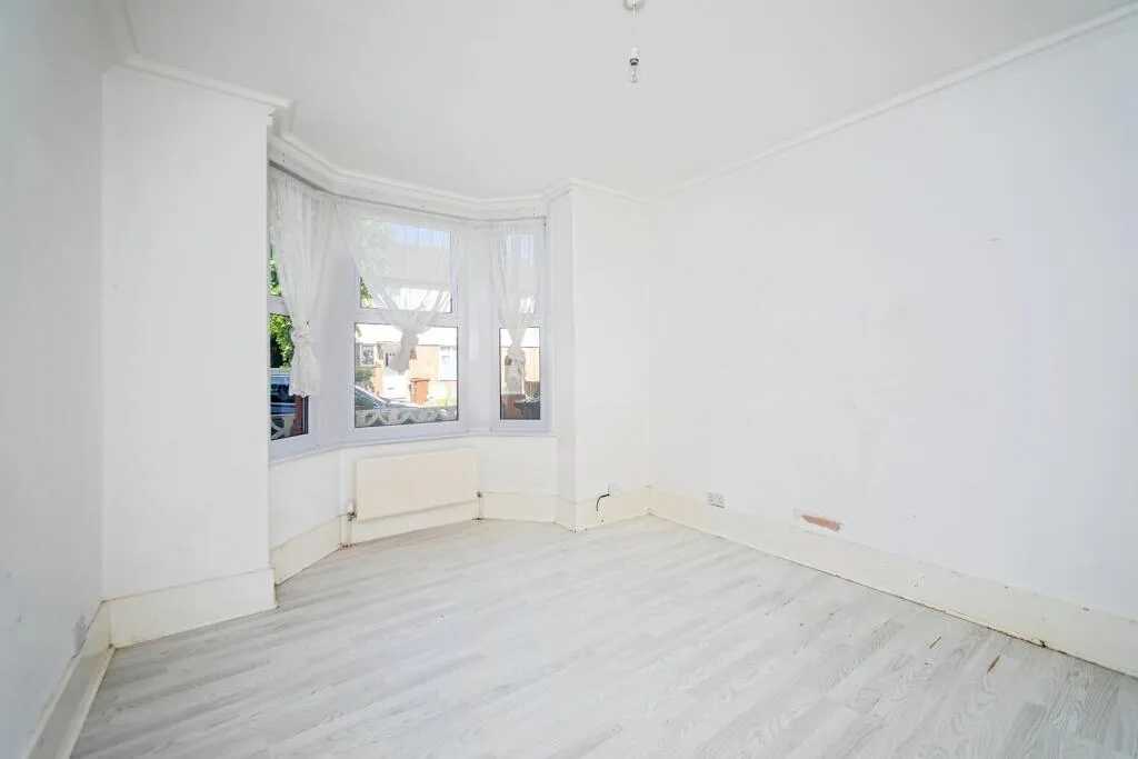 4 bed Terraced