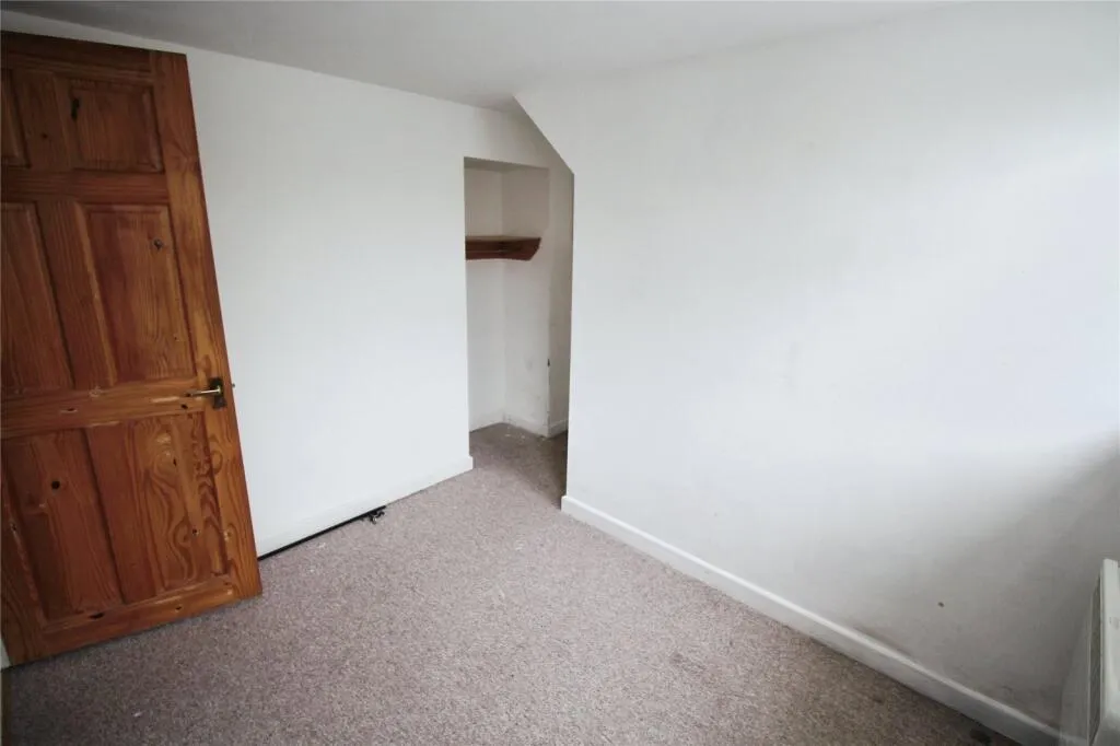 5 bed End of Terrace