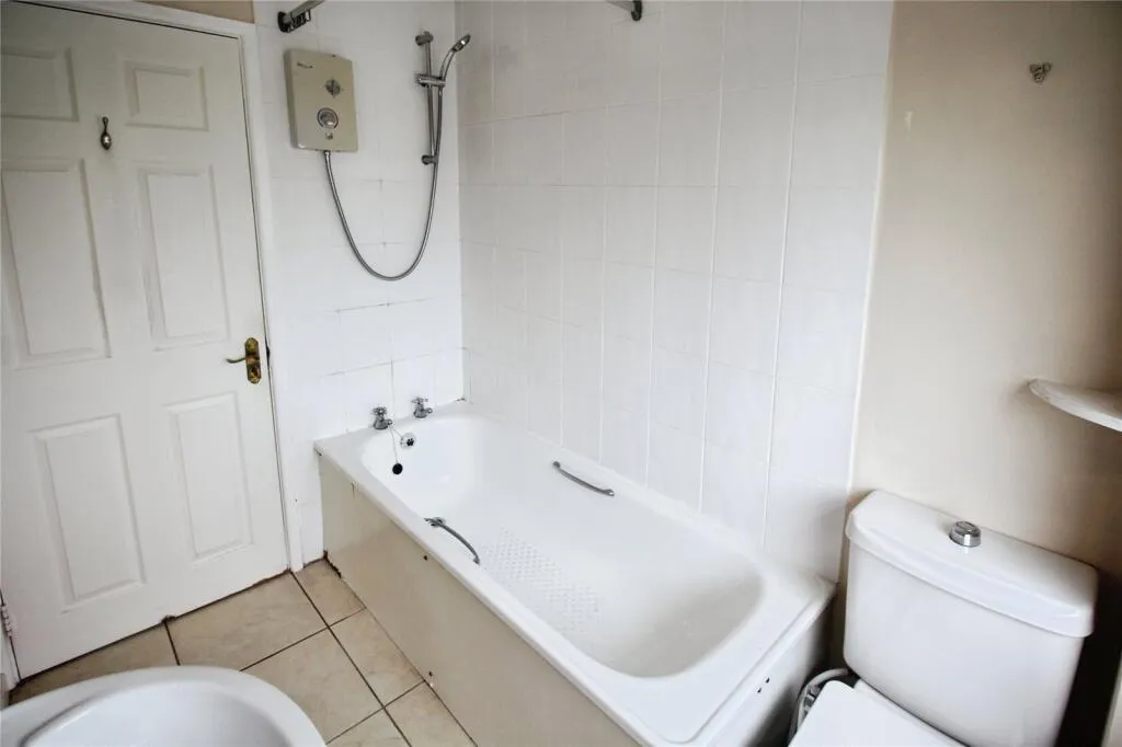 5 bed End of Terrace