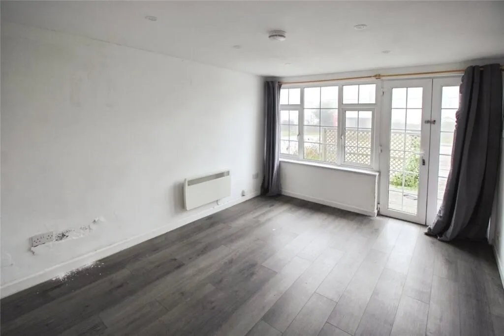 5 bed End of Terrace