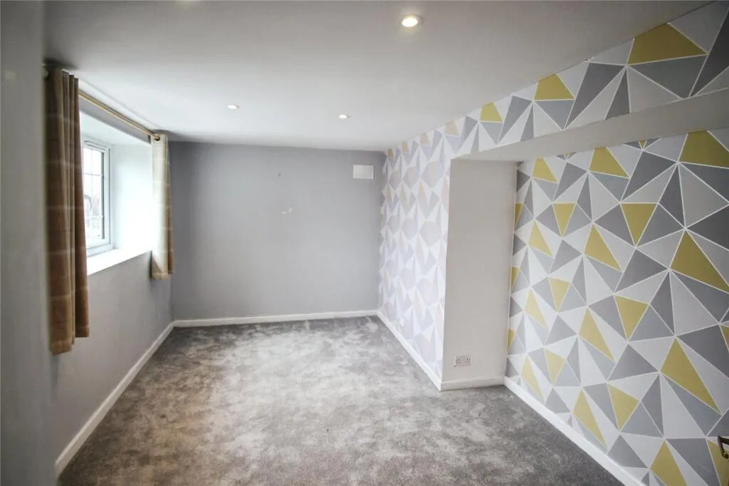5 bed End of Terrace