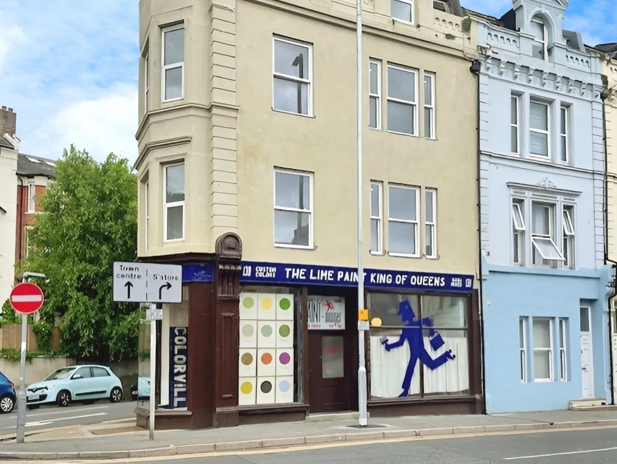 4 bed Commercial Property