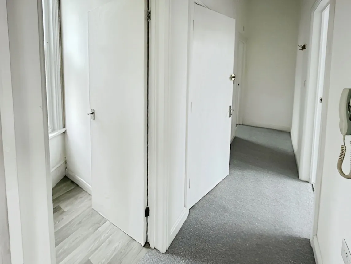 4 bed Commercial Property